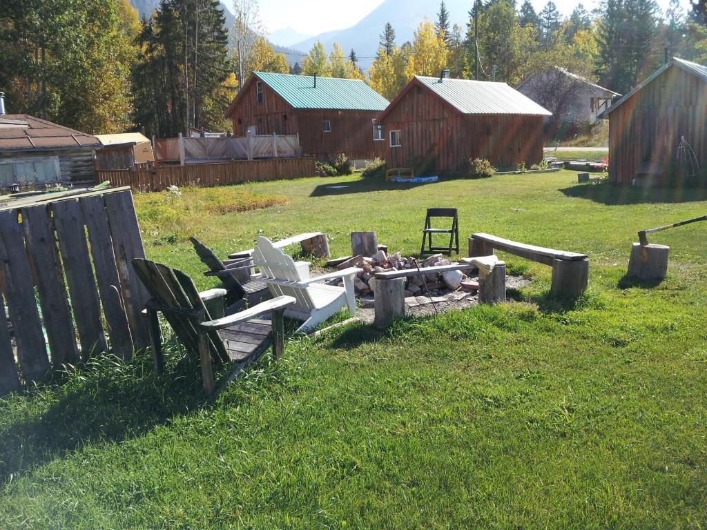 Hotel Steamboat Mountain Chalets Spillimacheen Exteriér fotografie